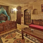 Travel Cave Hotel
