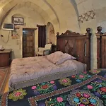 Hotel Travel Cave 2*
