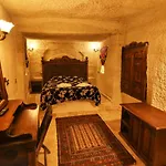 Hotel Travel Cave