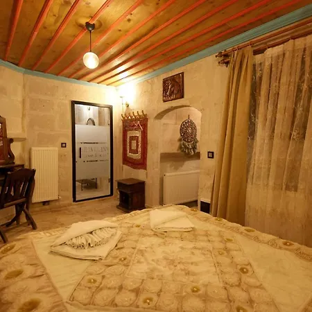 Hotel Travel Cave 2*