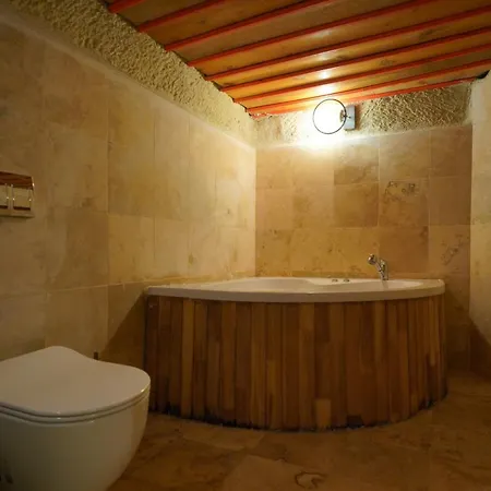 Hotel Travel Cave 2*