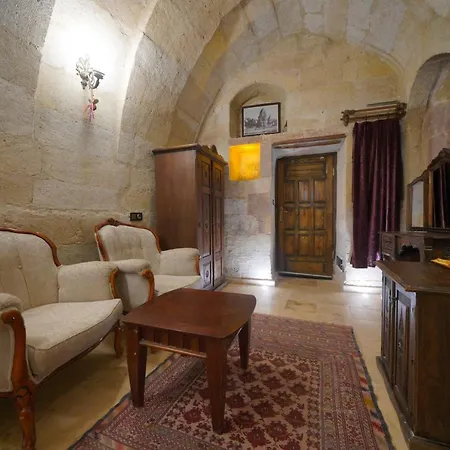 Travel Cave 2*