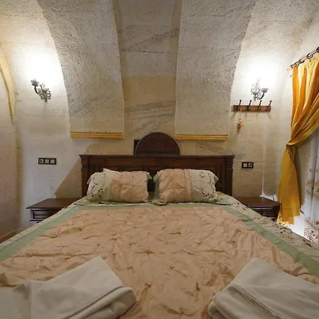 Hotel Travel Cave 2*