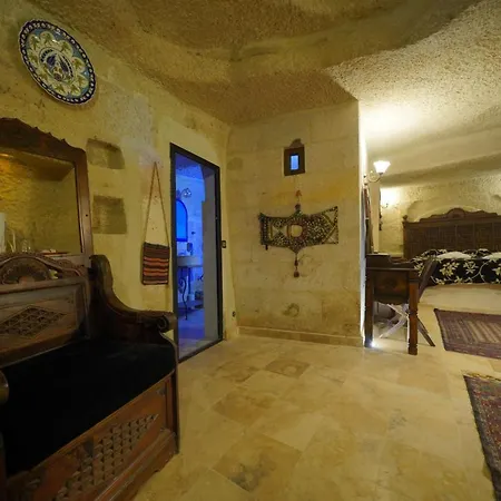 Travel Cave 2*