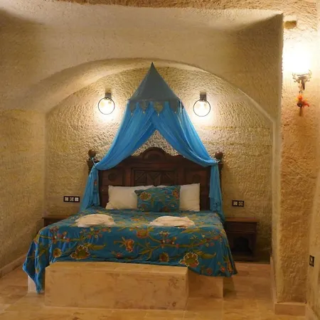 Hotel Travel Cave