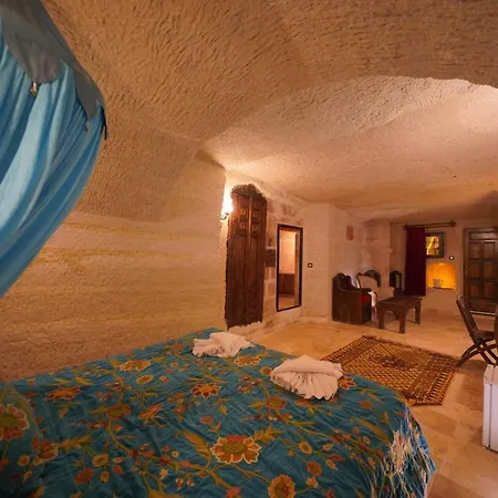 Travel Cave