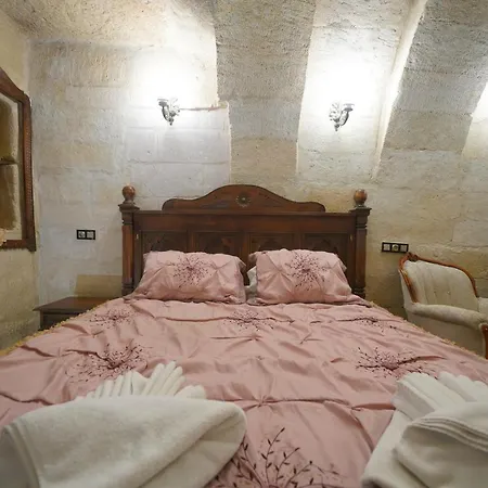 Travel Cave