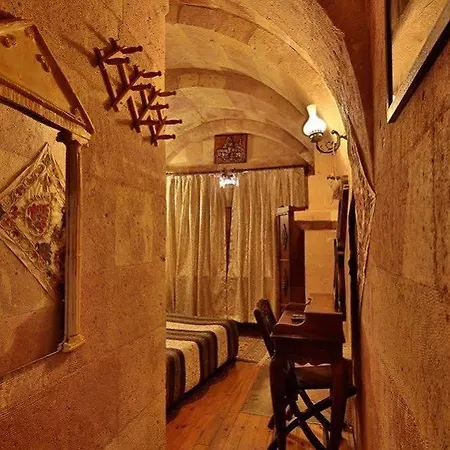 Travel Cave 2*