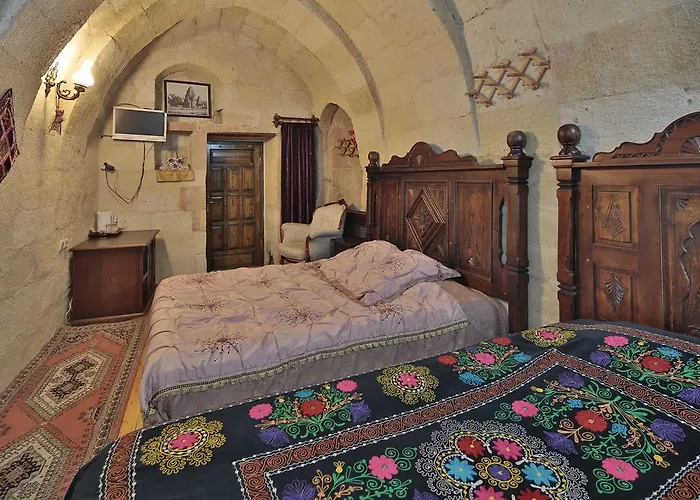 Hotel Travel Cave 2*