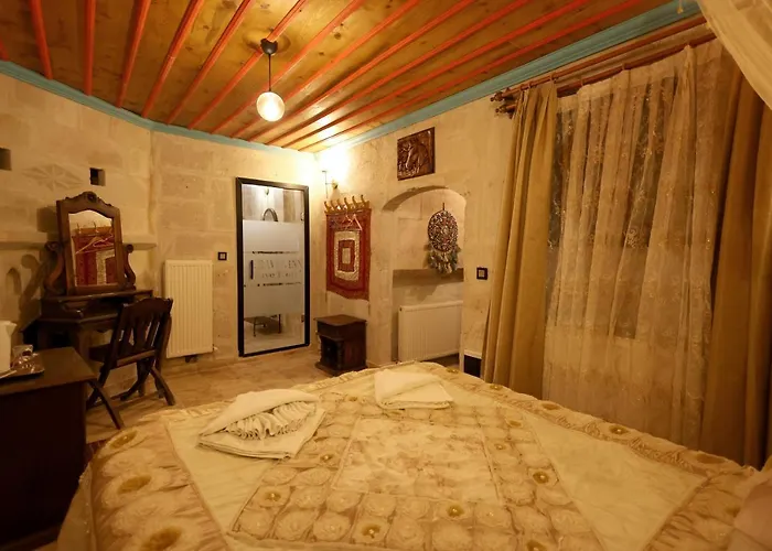 Hotel Travel Cave 2*