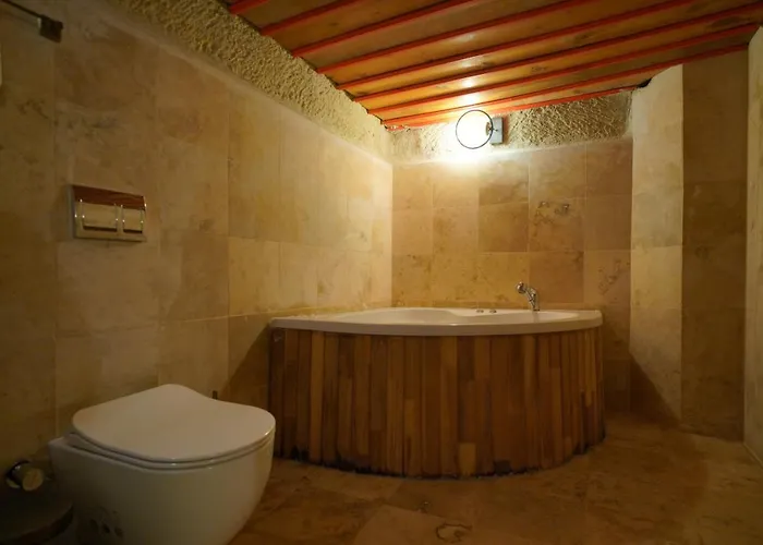 Hotel Travel Cave 2*